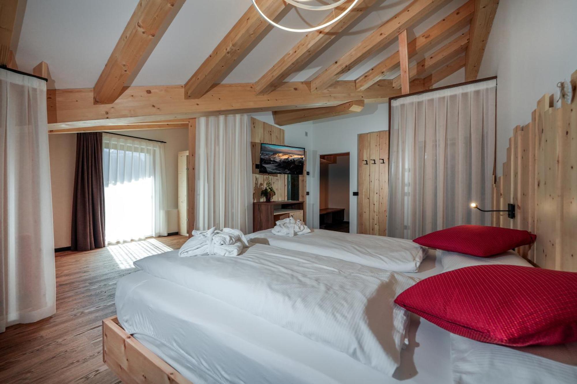 קאנזיי Dolomiten Hotel Irma מראה חיצוני תמונה